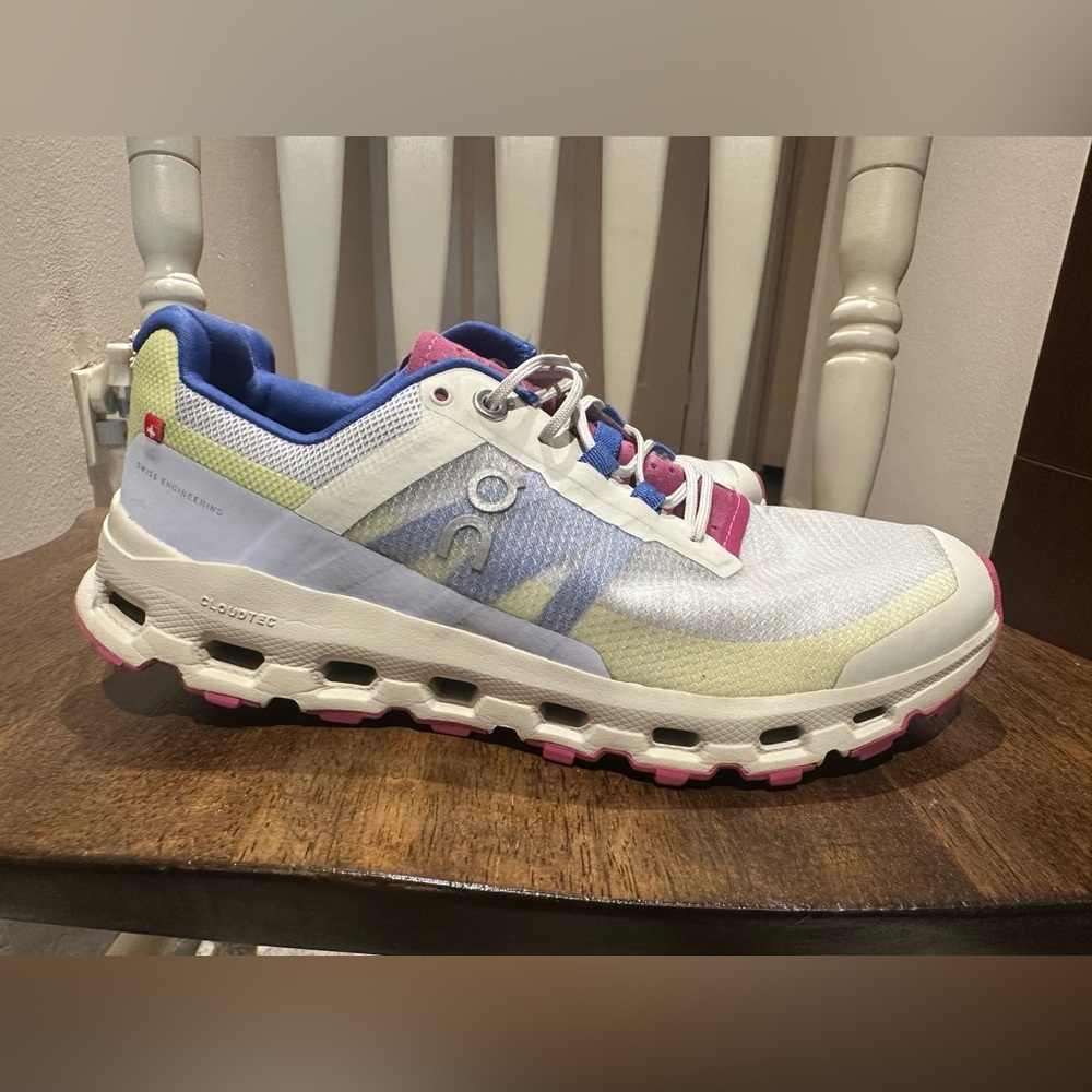 Cloud Running White and Blue Athletic Shoes with CloudTec Cushioning